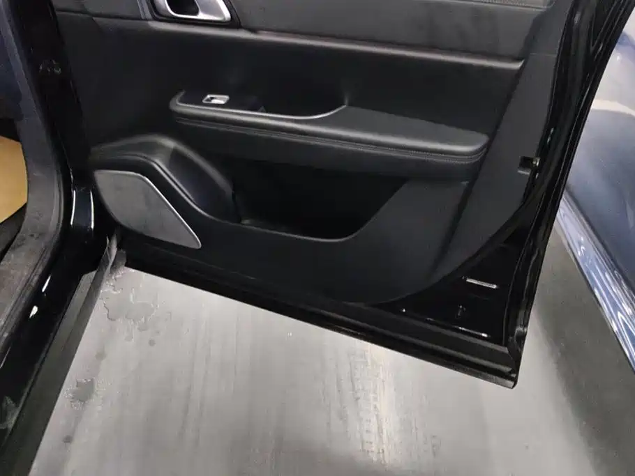Li Auto Li ONE — миниатюра 8