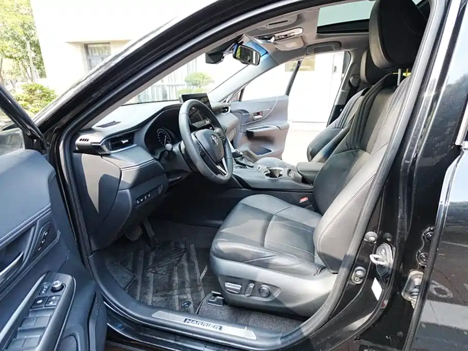 Toyota Harrier — миниатюра 6