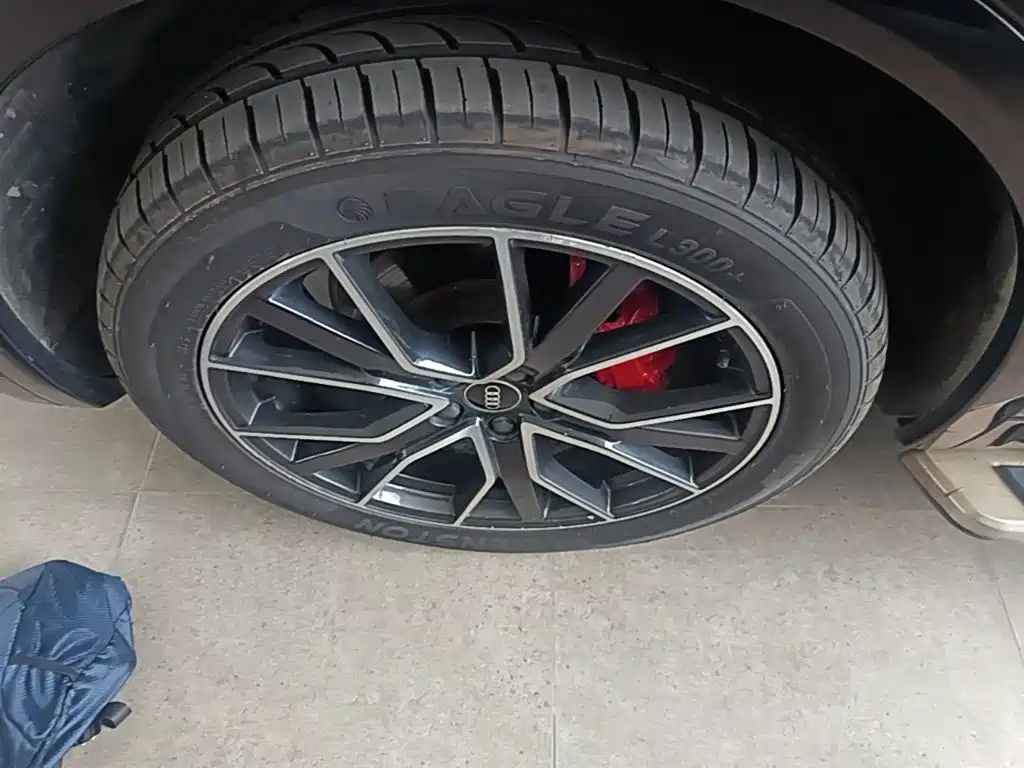 Audi Q5L — миниатюра 23