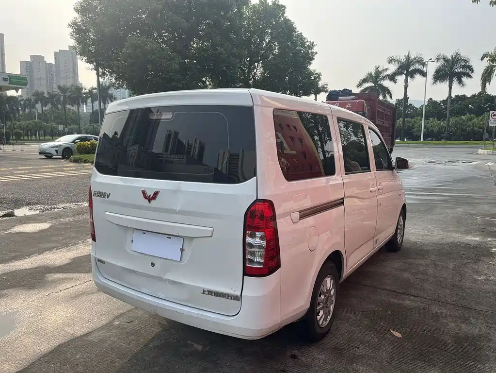 Wuling Rongguang V — миниатюра 10