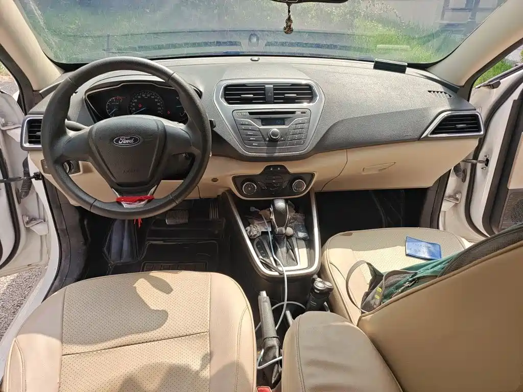 Ford Escort — миниатюра 10