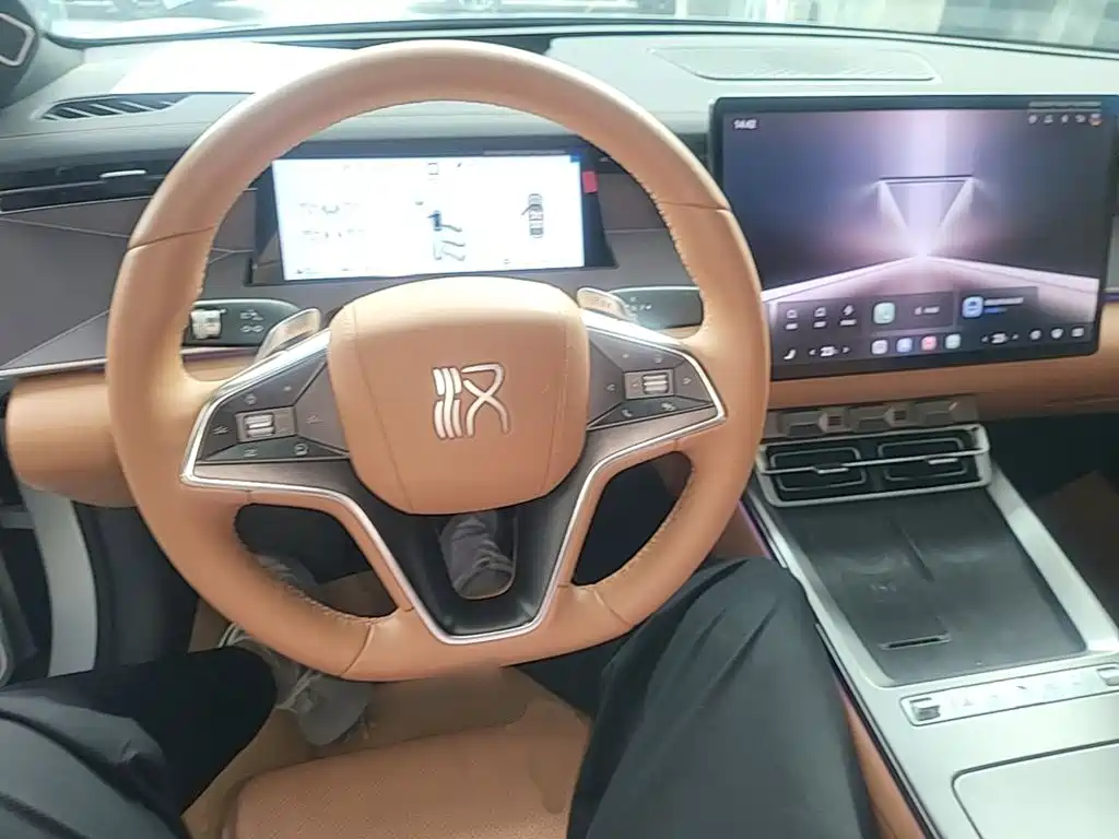 BYD Хань Ли — миниатюра 11