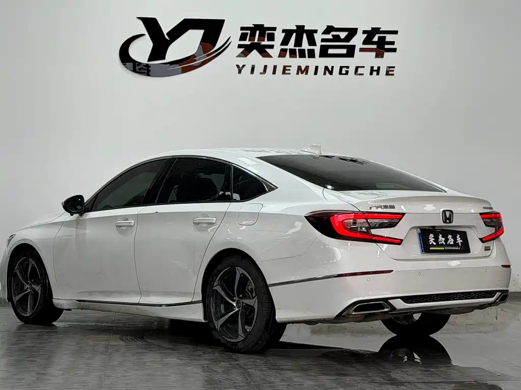 Honda Accord — миниатюра 10