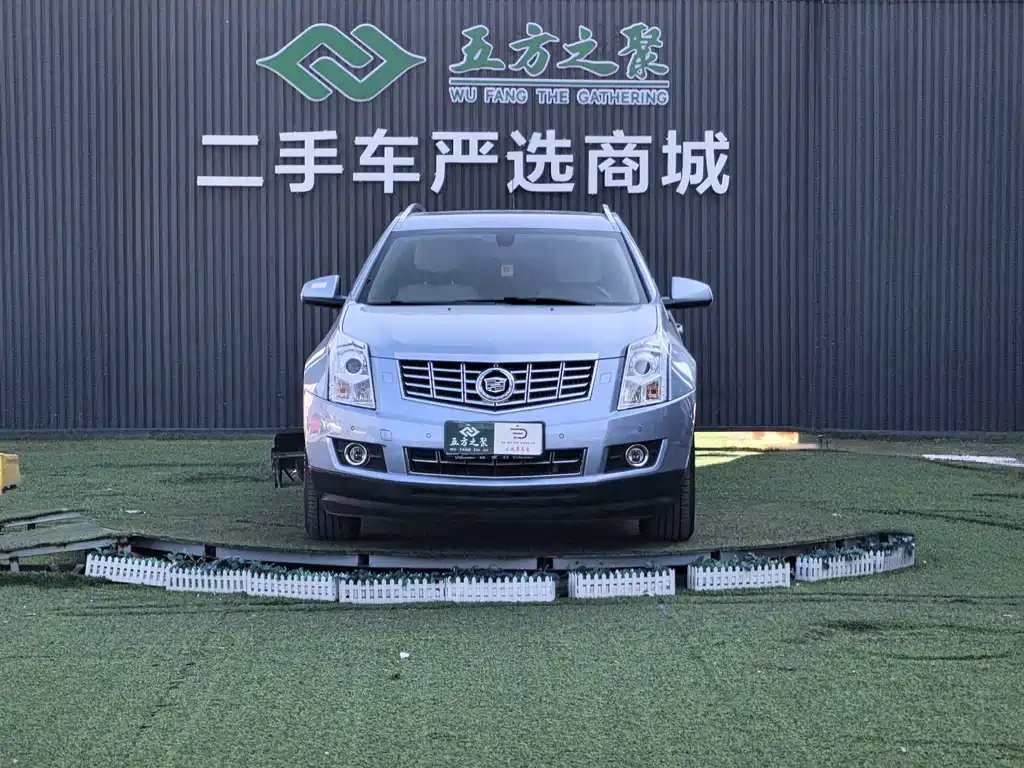 Cadillac SRX — миниатюра 2