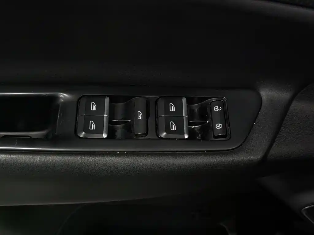 Geely Emgrand GS — миниатюра 9