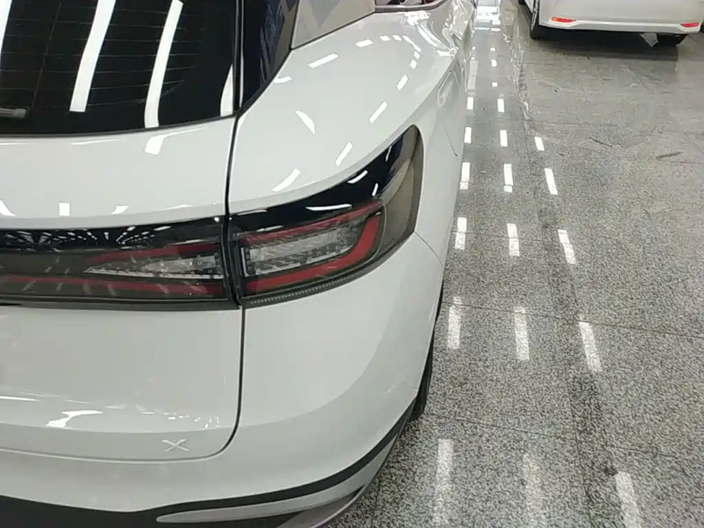 Volkswagen ID.4 X — миниатюра 8