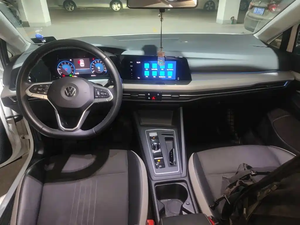 Volkswagen Golf — миниатюра 10
