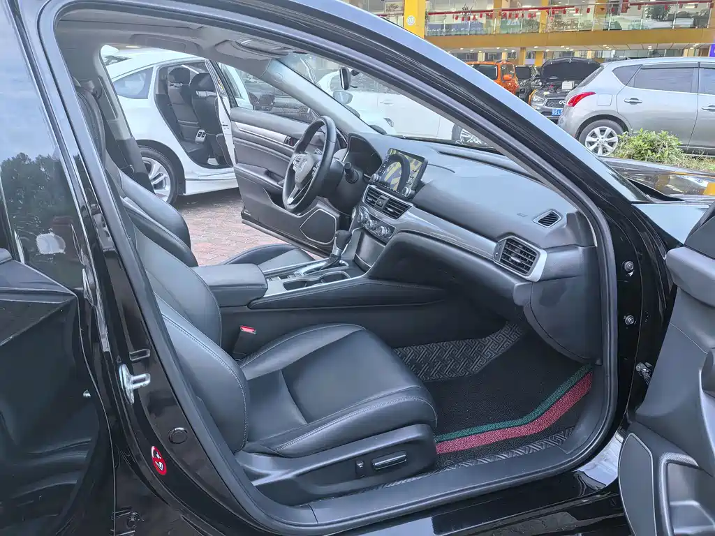 Honda Accord — миниатюра 9