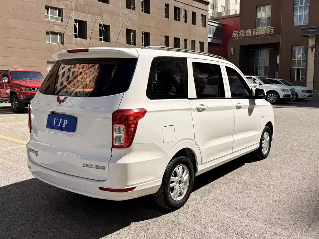 Wuling Hongguang — миниатюра 9