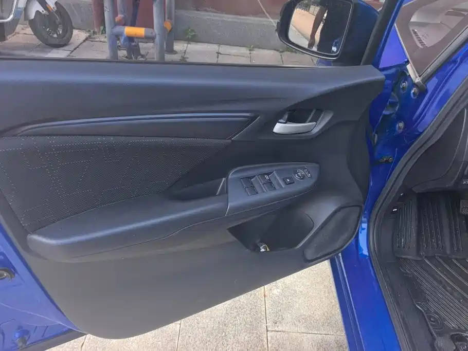 Honda Fit — миниатюра 7