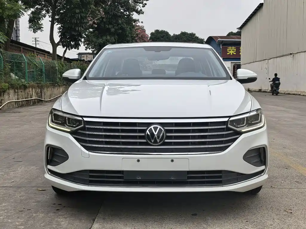 Volkswagen Lavida — миниатюра 4