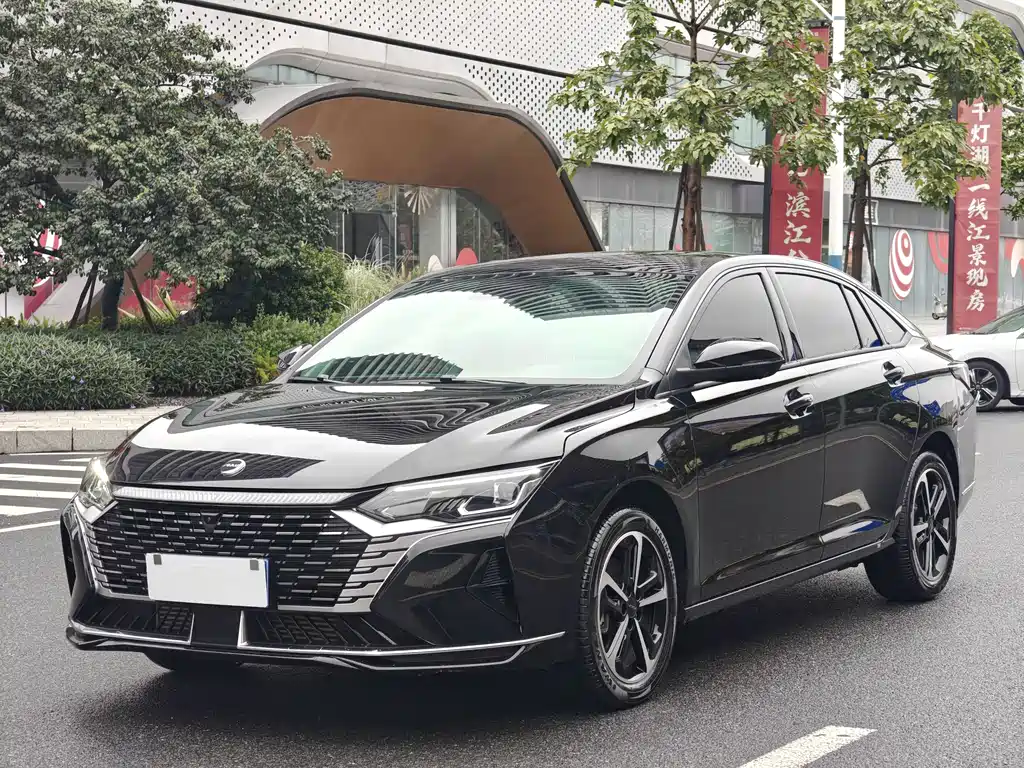 DONGFENG YI HYUN MAX