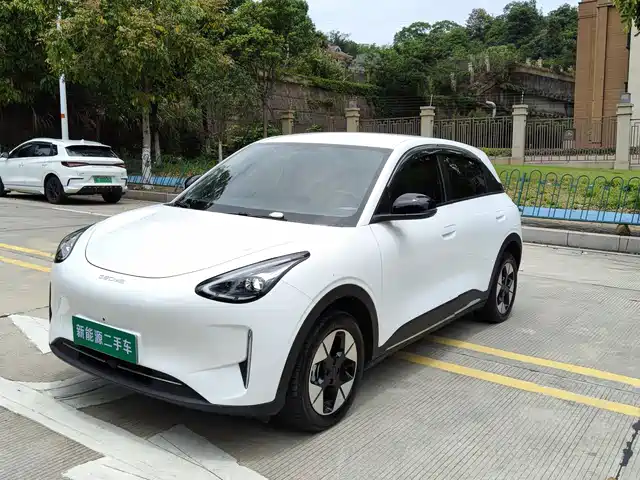 2025 Geely Xingyuan