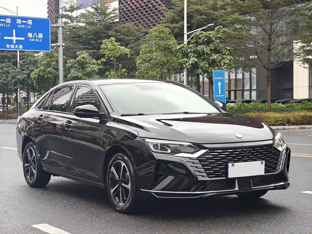 DONGFENG YI HYUN MAX