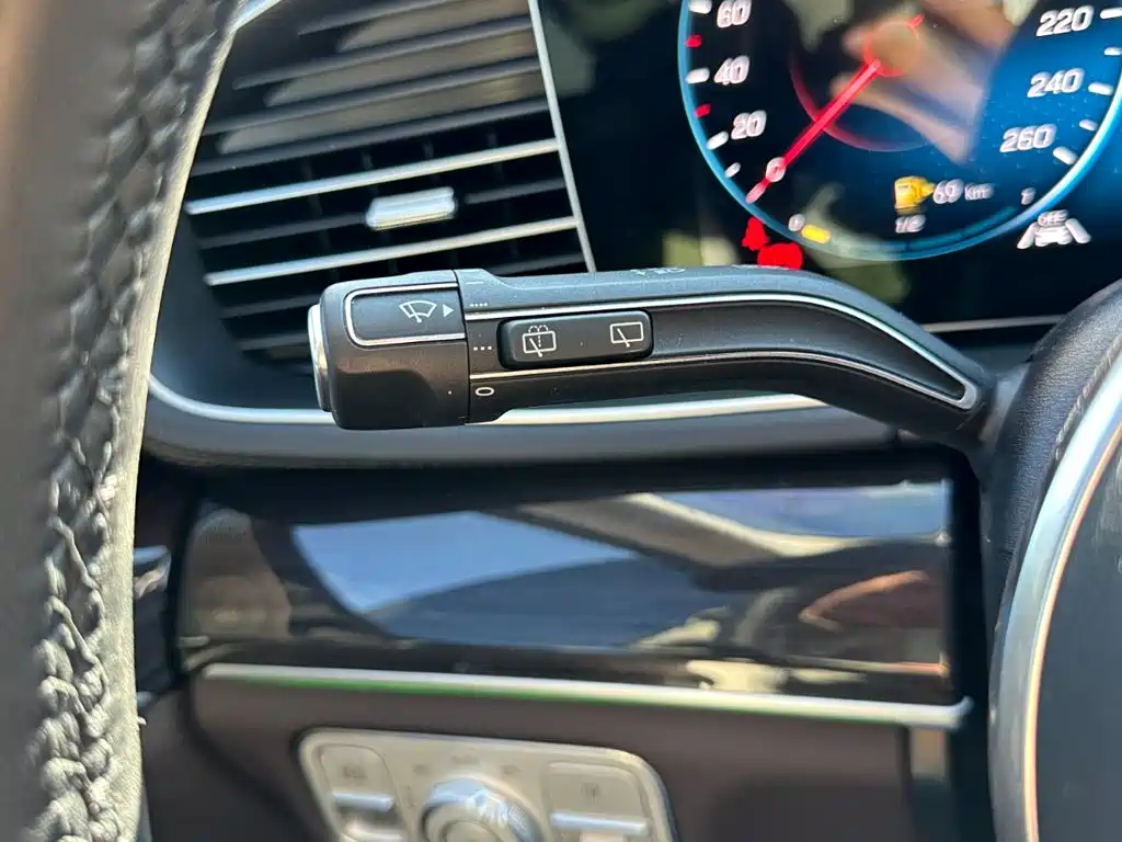 Mercedes-Benz GLE (Import) — миниатюра 23