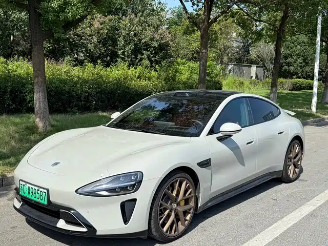 XIAOMI CAR XIAOMI SU7 2025
