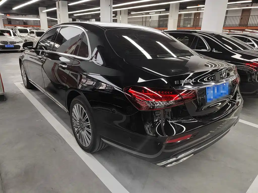 Mercedes-Benz E-Class — миниатюра 15