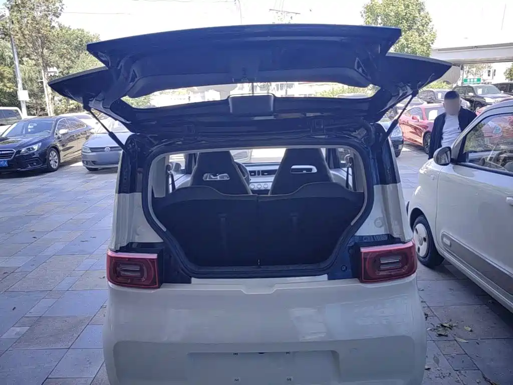 Wuling MINIEV — миниатюра 19