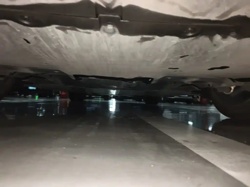Tesla Model Y — миниатюра 25