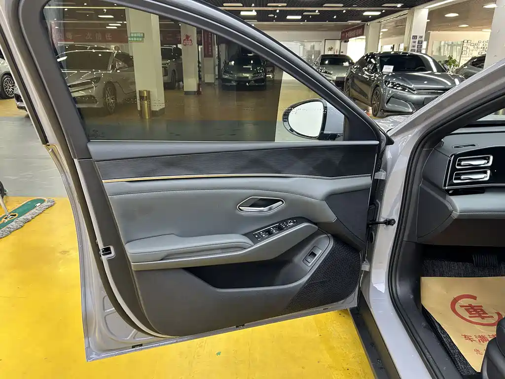 BYD Qin L — миниатюра 5