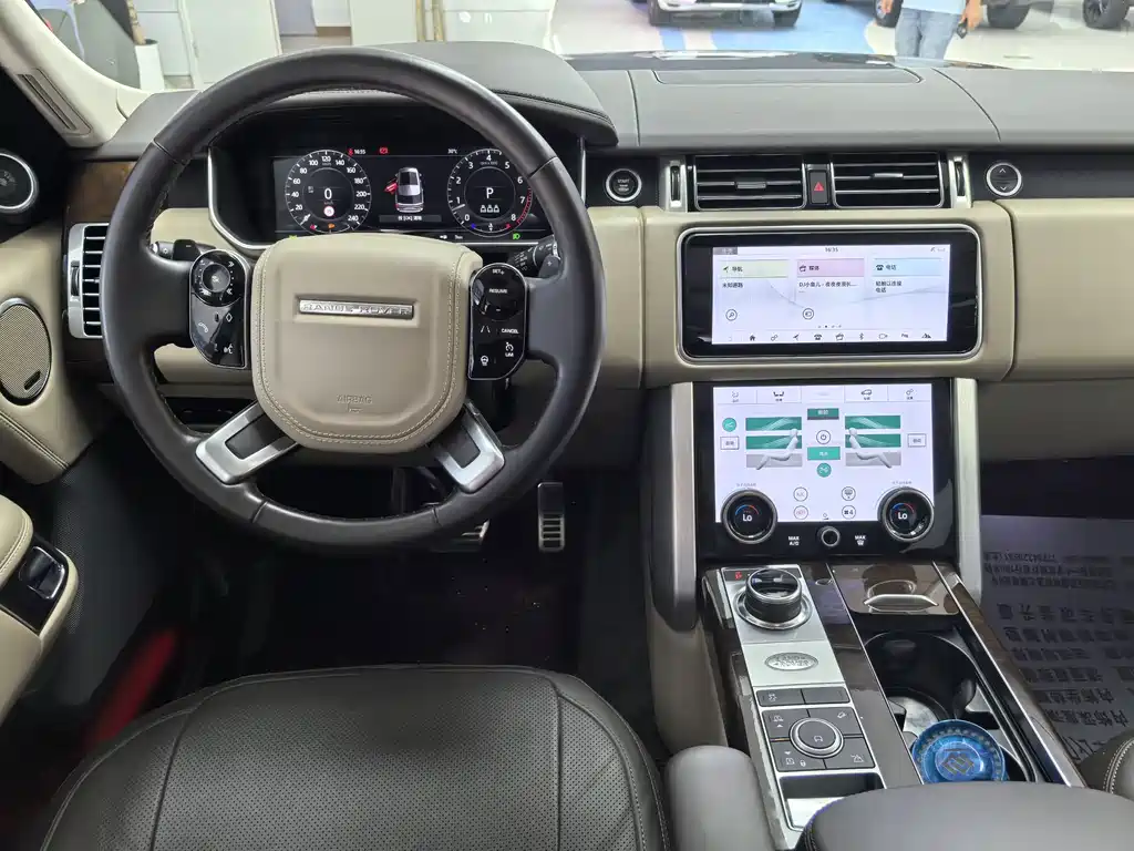 Land Rover Range Rover — миниатюра 4