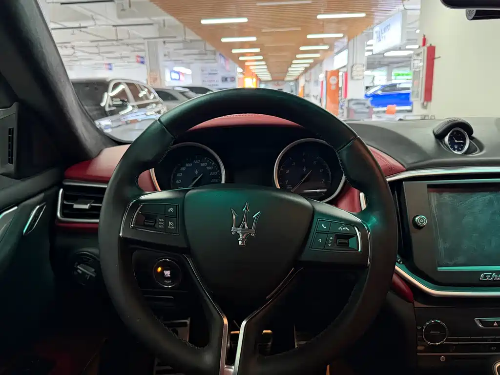Maserati Ghibli — миниатюра 12