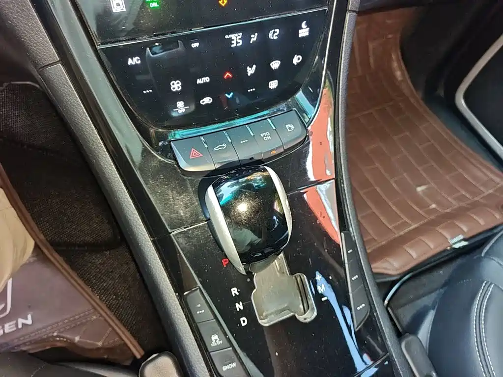 Luxgen Big 7 SUV — миниатюра 15