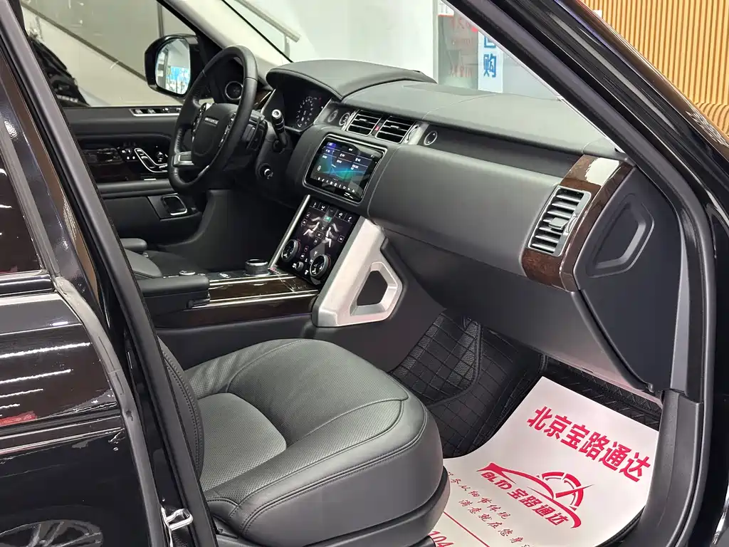 Land Rover Range Rover — миниатюра 13
