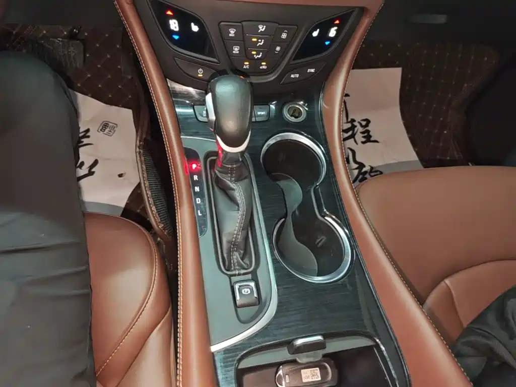 Buick Envision Plus — миниатюра 14