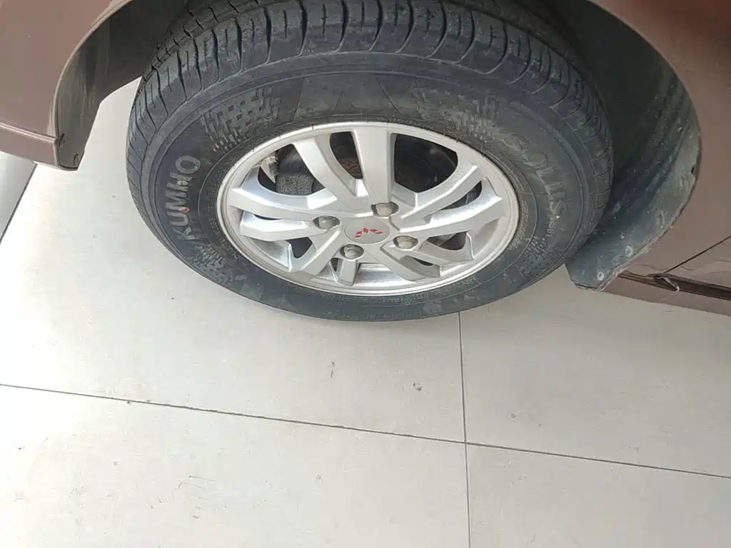 Wuling Hongguang — миниатюра 23