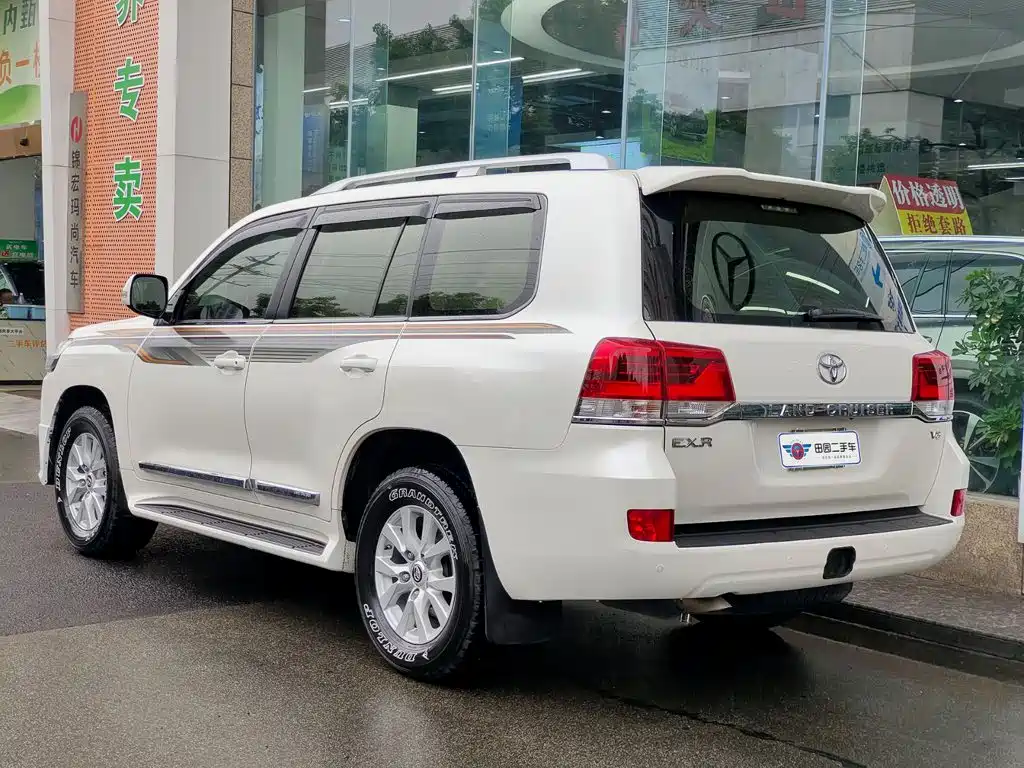 Toyota Land Cruiser — миниатюра 4