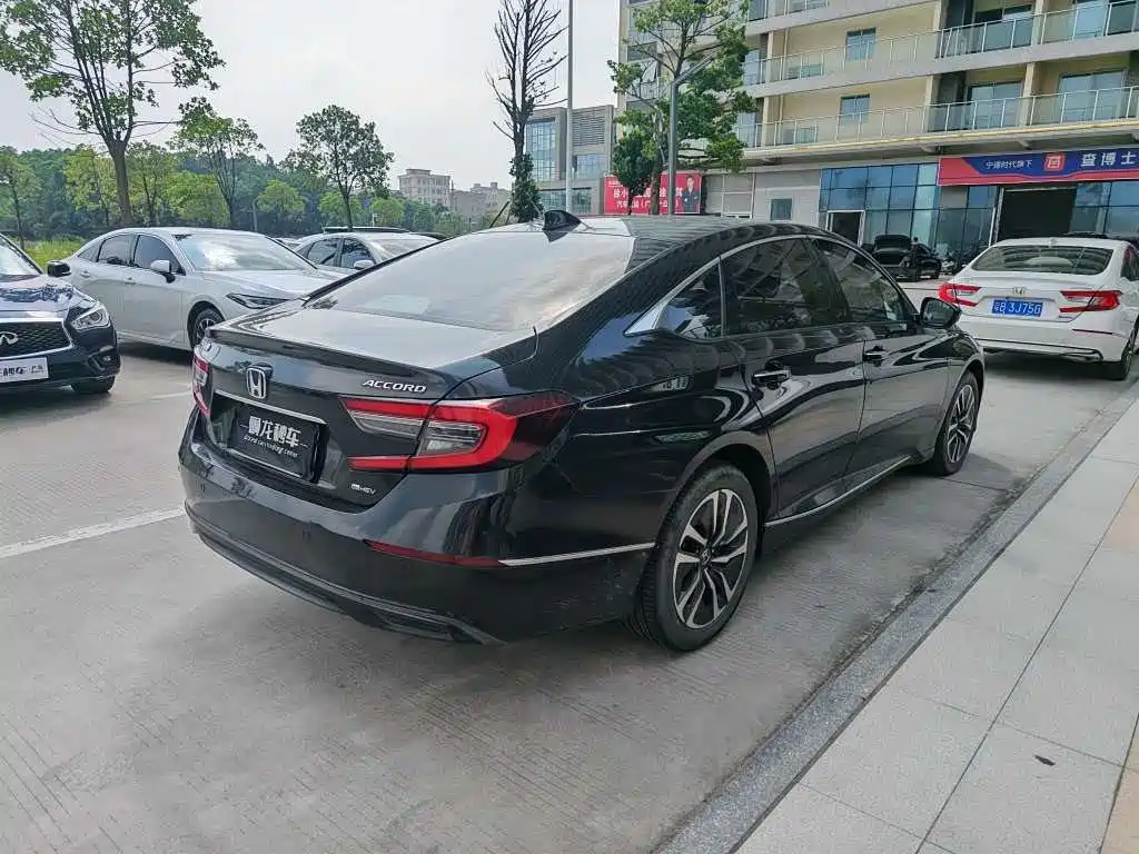 Honda Accord — миниатюра 8