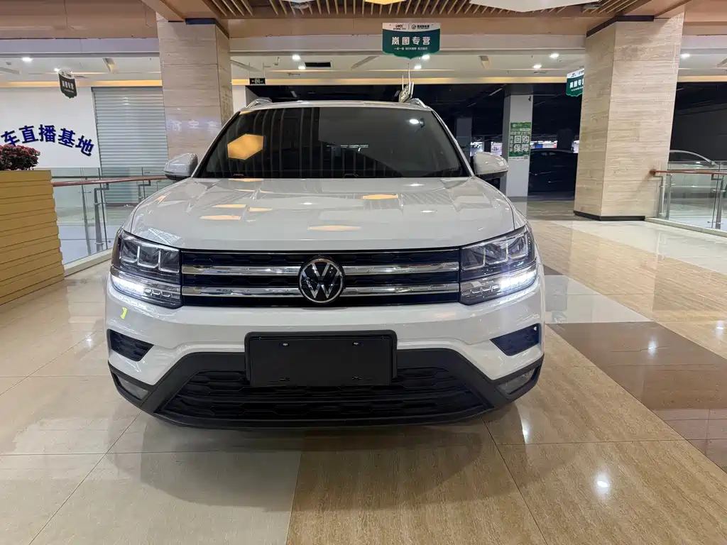 Volkswagen Tharu — миниатюра 3
