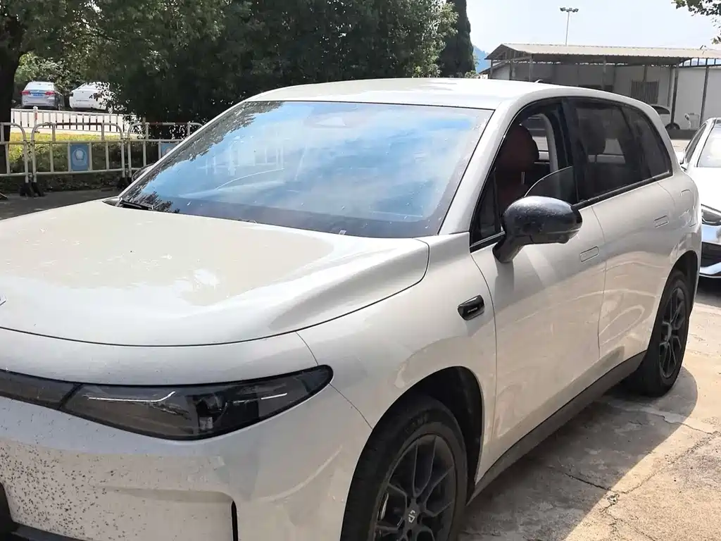 Leapmotor Leapmotor C10 — миниатюра 3