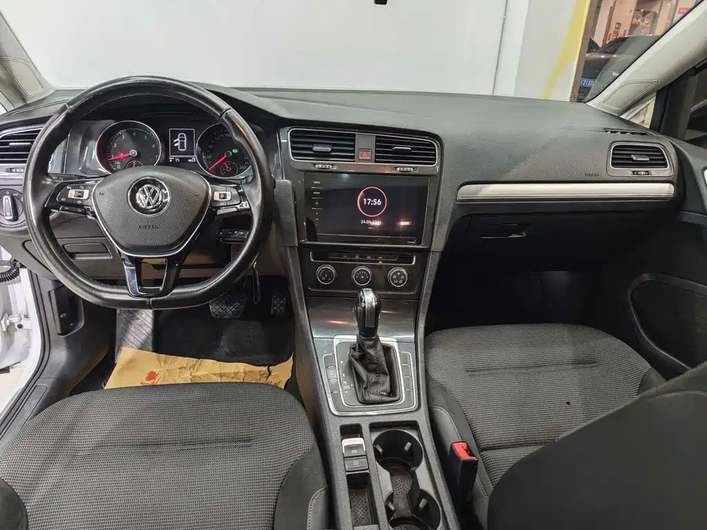 Volkswagen Golf — миниатюра 13