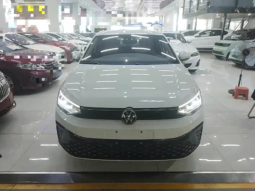 Volkswagen Lavida — миниатюра 3