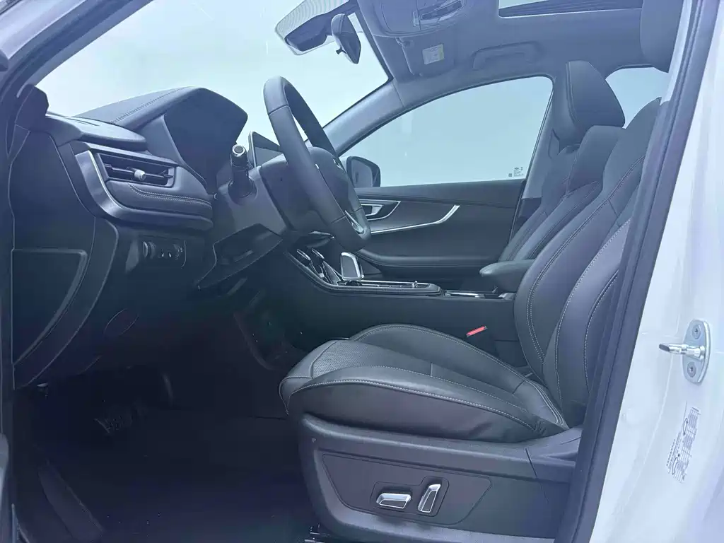Chery Tiggo 8 — миниатюра 8