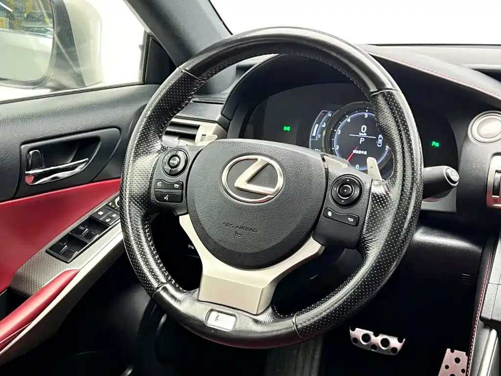Lexus IS — миниатюра 21