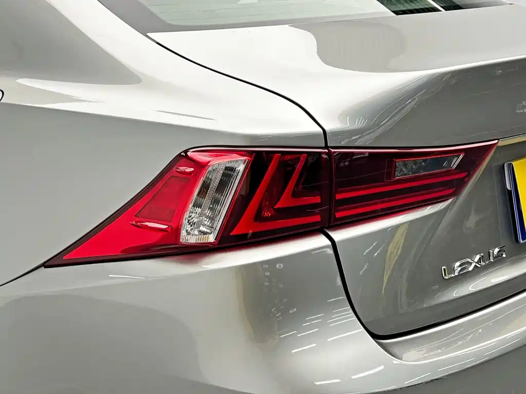 Lexus IS — миниатюра 10