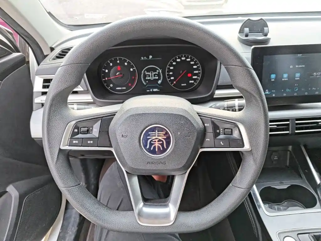 BYD Qin — миниатюра 11