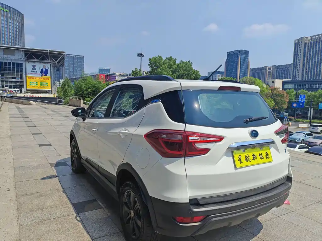 BYD Yuan EV — миниатюра 5