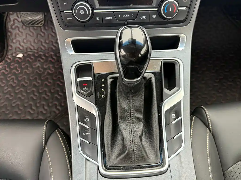 Geely Emgrand — миниатюра 10
