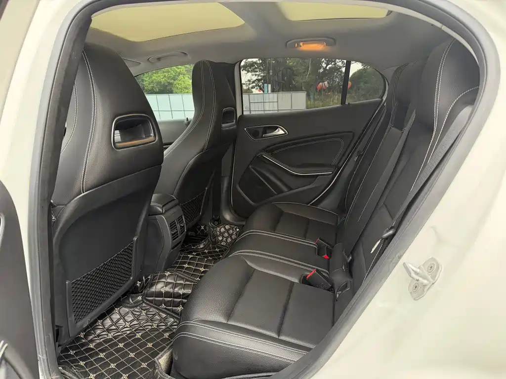 Mercedes-Benz GLA — миниатюра 5