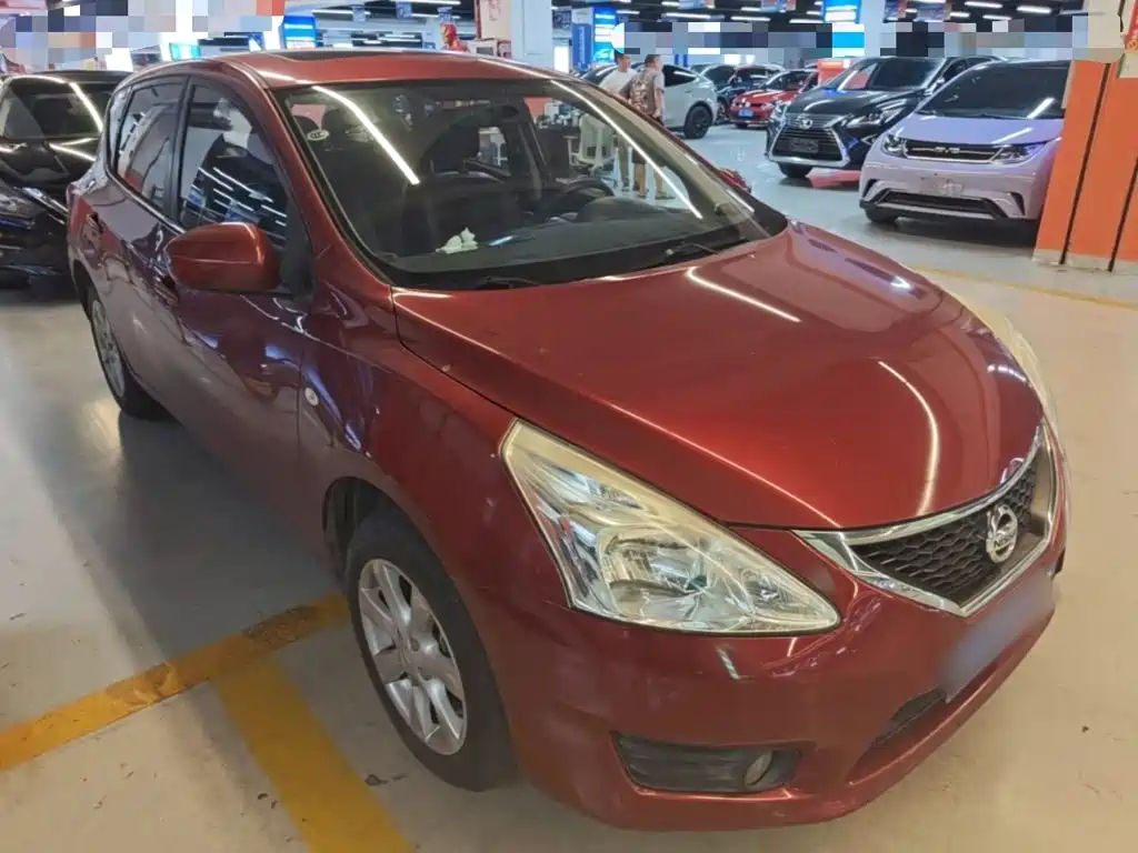 Nissan Tiida — миниатюра 4