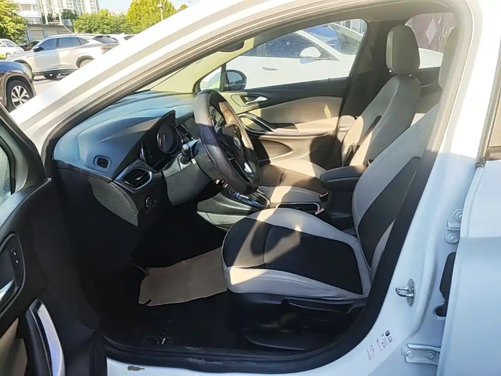 Buick Verano — миниатюра 15