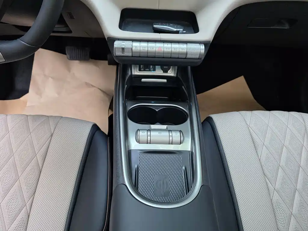 BYD Dolphin — миниатюра 16