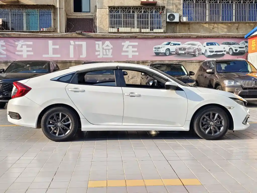 Honda Civic — миниатюра 4