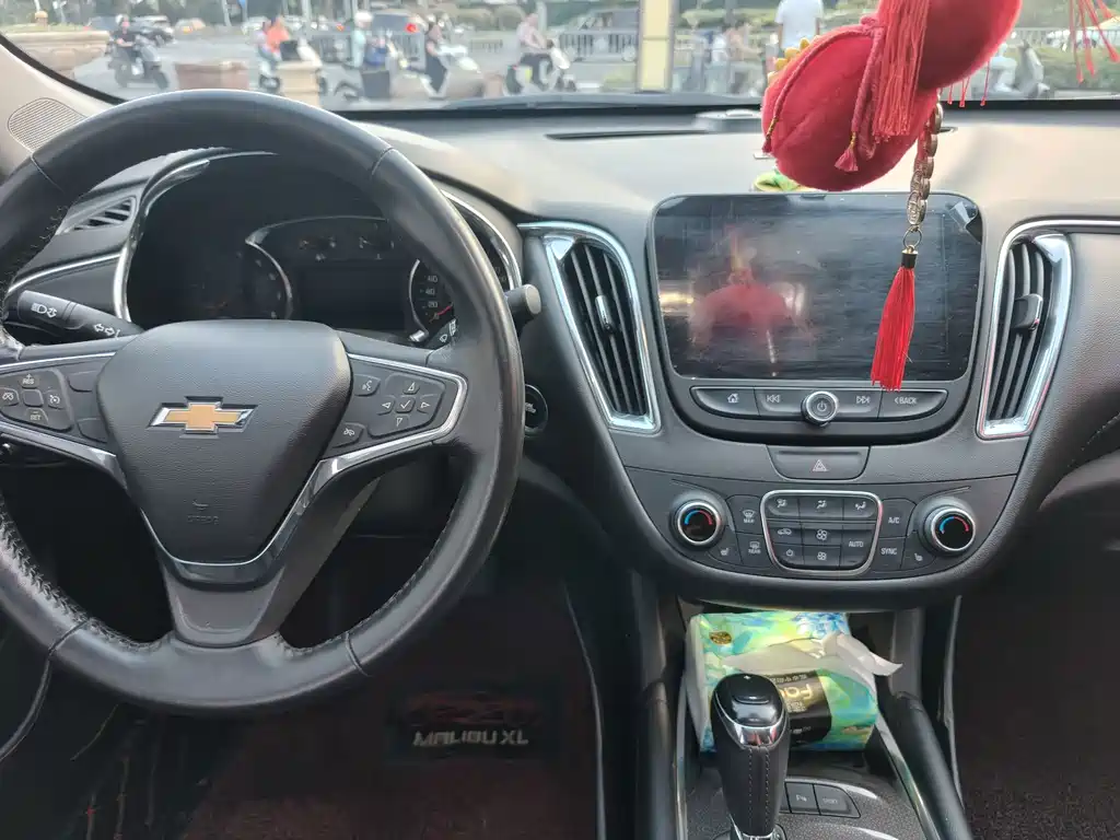 Chevrolet Malibu XL — миниатюра 10