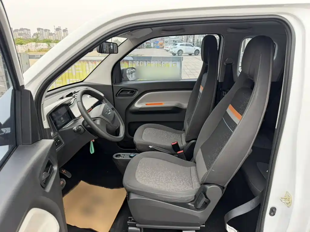 Wuling MINIEV — миниатюра 13