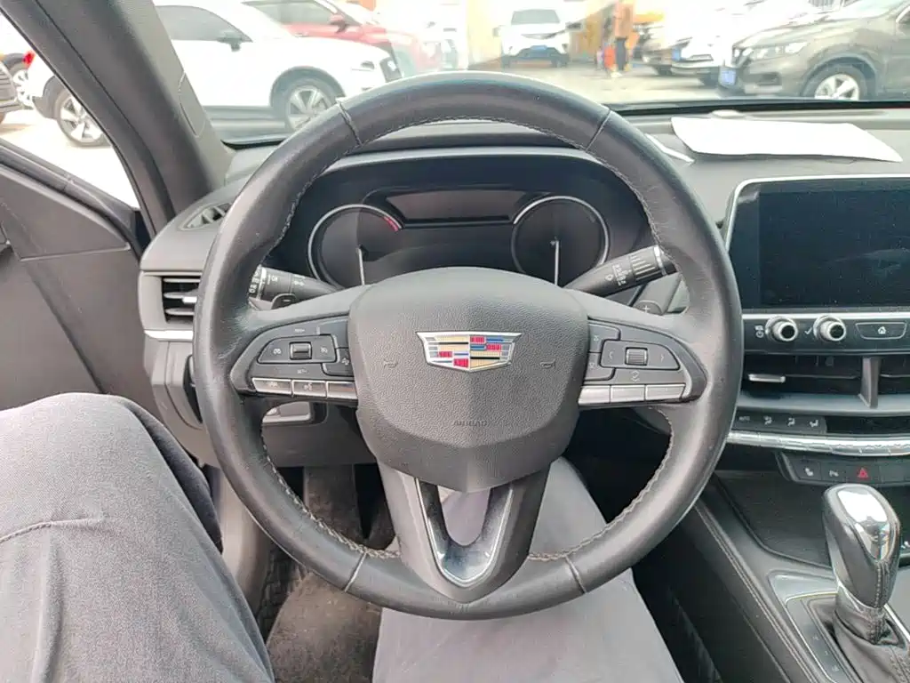 Cadillac CT4 — миниатюра 11